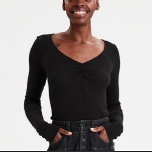 AE Black Shirred Long Sleeve V Neck Size XL